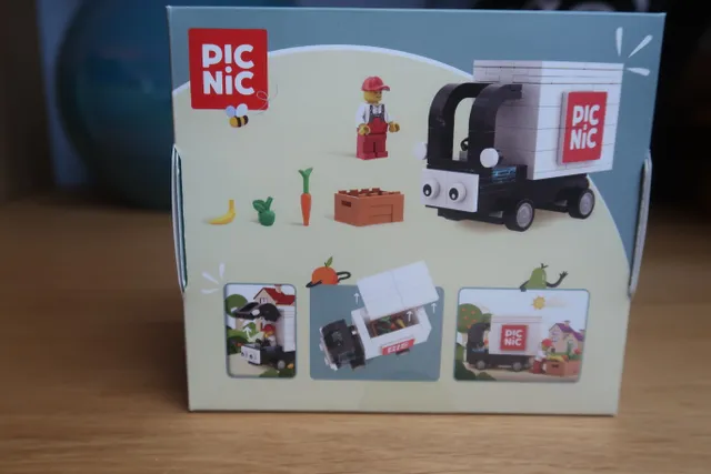 Picnic little car. A fun novelty item 2